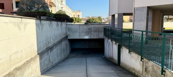 Garage in Castellanza, Italy 17m², Nr. 268901 4