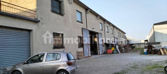 1070m² Warehouse in San Giovanni in Persiceto, Italy No. 356490 4