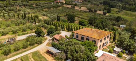 Villa de 20 habitaciónes en Montecarlo, Italy No. 107372 2
