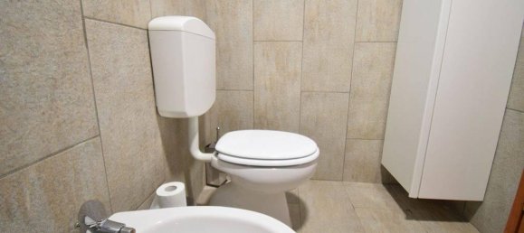 2-salle Appartement à Ayas, Italy No. 36030 12