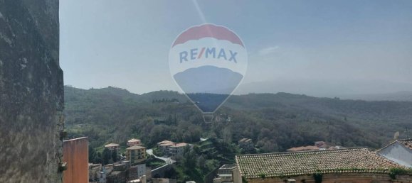 4 rooms House in Castiglione di Sicilia, Italy No. 15554 2