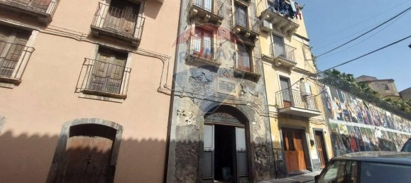 4 rooms House in Castiglione di Sicilia, Italy No. 15554 7