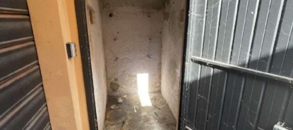 4 rooms Apartment in Arezzo, Italy No. 189985 12