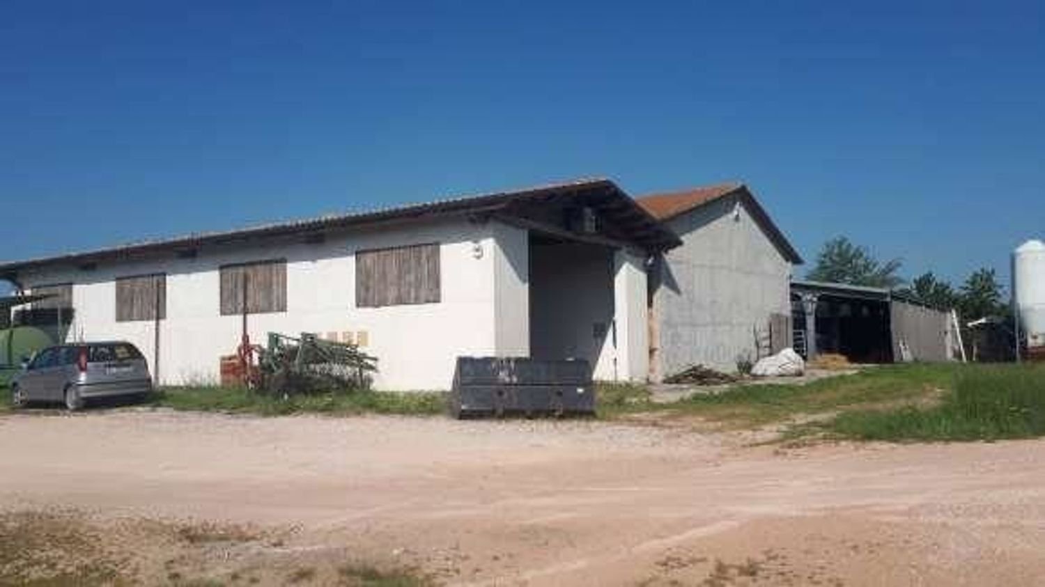 Gewerbliche Immobilie in Urbino, Italy 210797m², Nr. 362621