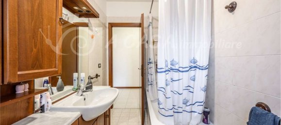 3 bedrooms Apartment in Medesano, Italy No. 380377 13