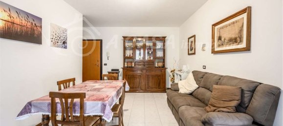 3 bedrooms Apartment in Medesano, Italy No. 380377 4