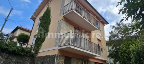 3 Schlafzimmer Villa in Montoggio, Italy, Nr. 275641 16