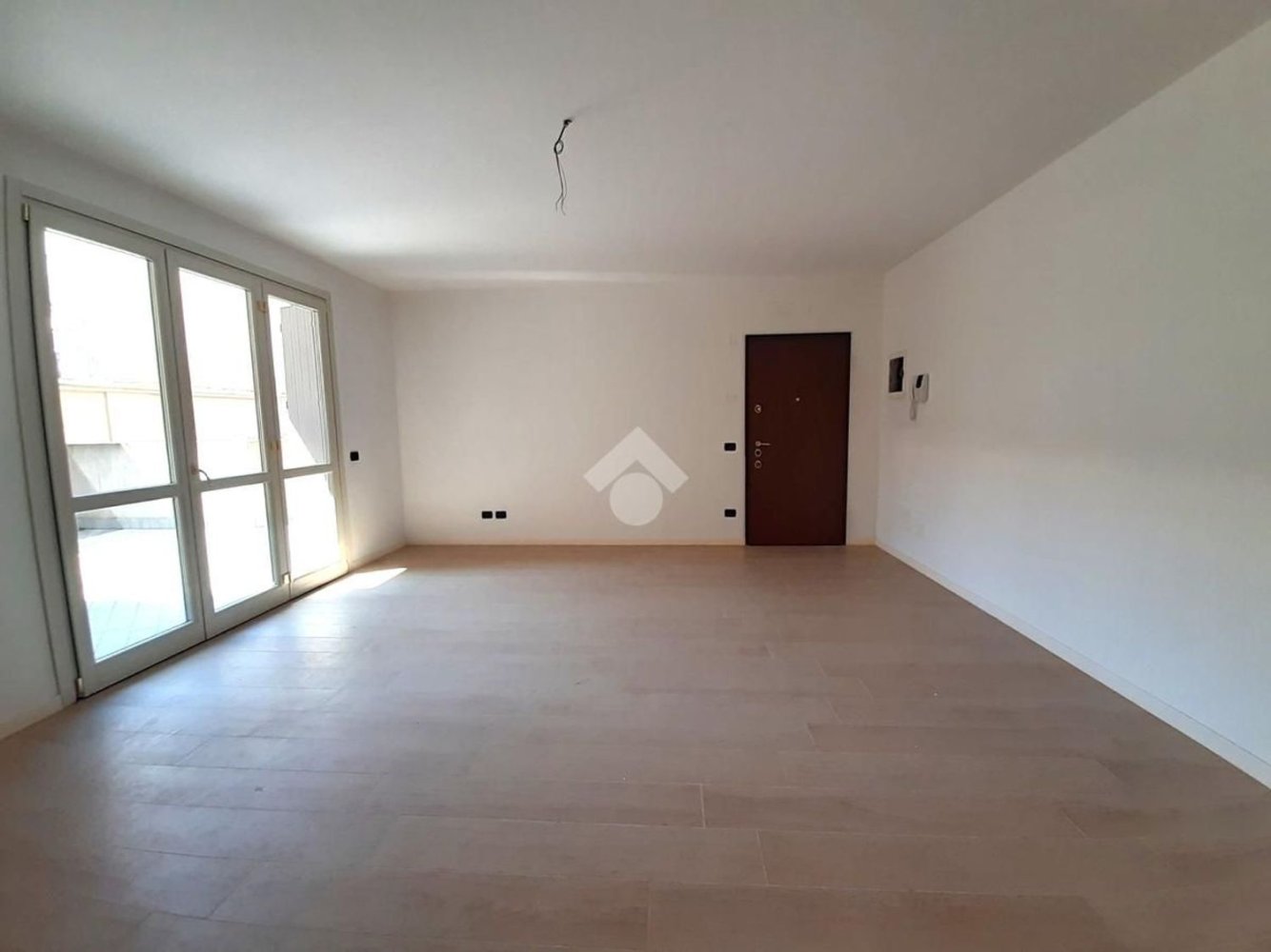 3غرفة شقة في Bergamo, Italy رقم 308914