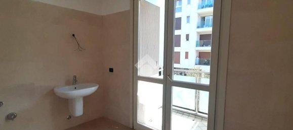 3غرفة شقة في Bergamo, Italy رقم 308914 11