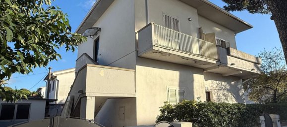 5 bedrooms House in Rosignano Marittimo, Italy No. 370753 33