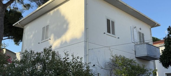 5 bedrooms House in Rosignano Marittimo, Italy No. 370753 32