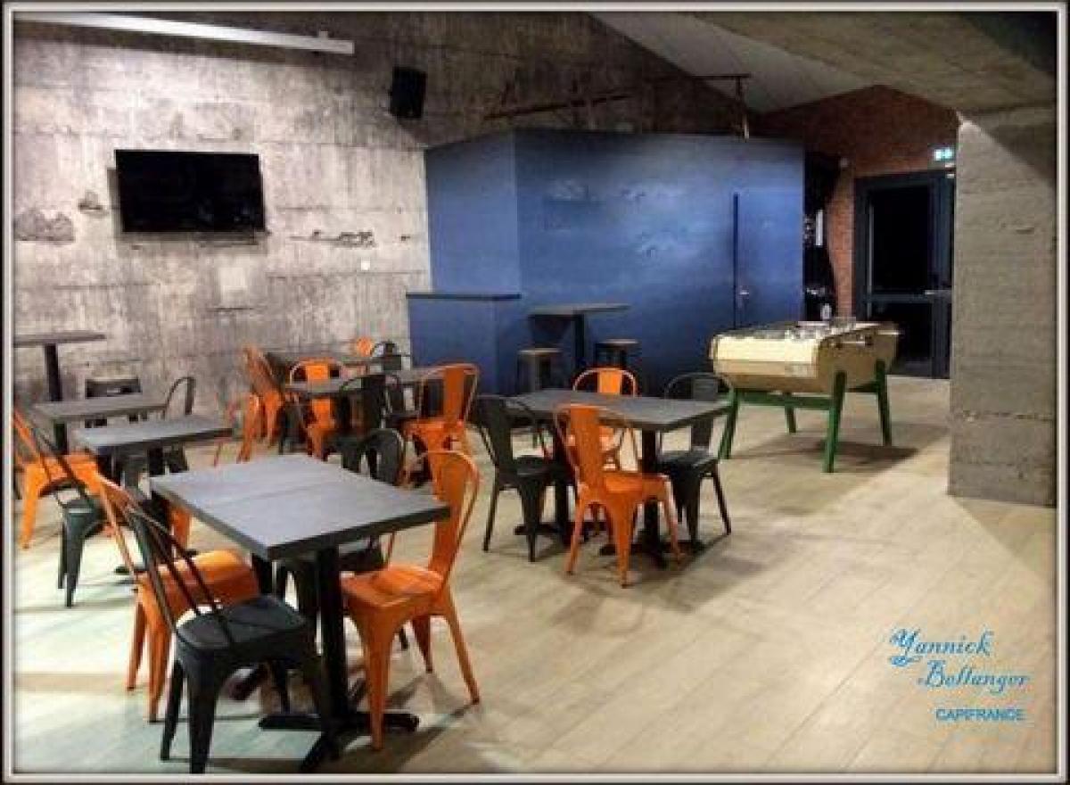  مكتب في Les Herbiers, France 120متر مربع رقم 19405