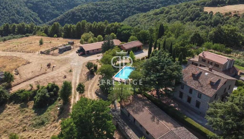 10 bedrooms Castles in Ficulle, Italy No. 135470