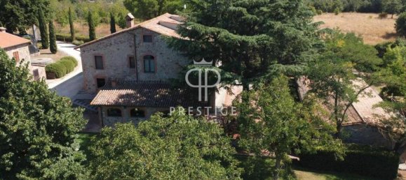 10 bedrooms Castles in Ficulle, Italy No. 135470 5