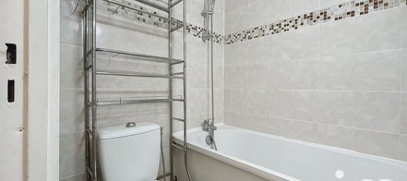 Studio in Pontoise, France No. 304073 7