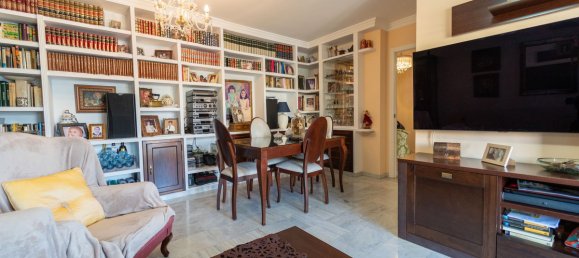 4 bedrooms Apartment in Malaga, Spain No. 111069 3