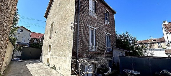 Edificio de 13 habitaciónes en Colombes, France No. 169590 2