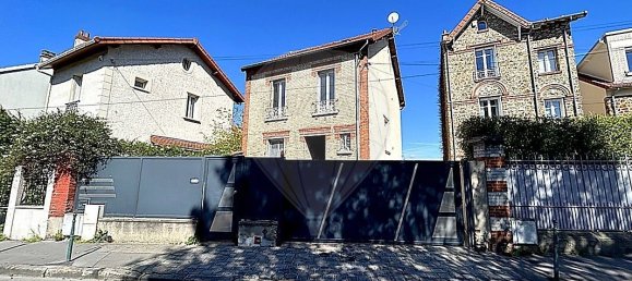 Edificio de 13 habitaciónes en Colombes, France No. 169590 5