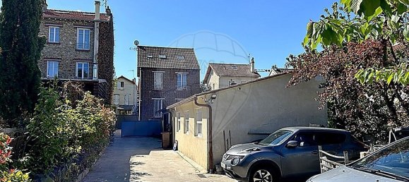 Edificio de 13 habitaciónes en Colombes, France No. 169590 4