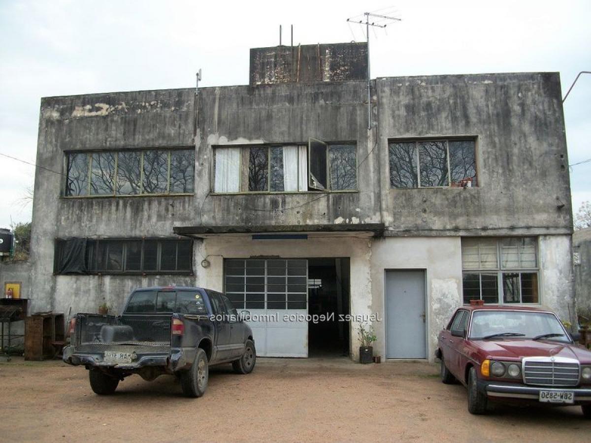 Здание в Монтевидео, Уругвай № 16374