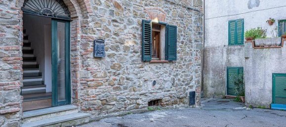 Apartamento de 2 dormitorios en Castiglione della Pescaia, Italy No. 168463 3