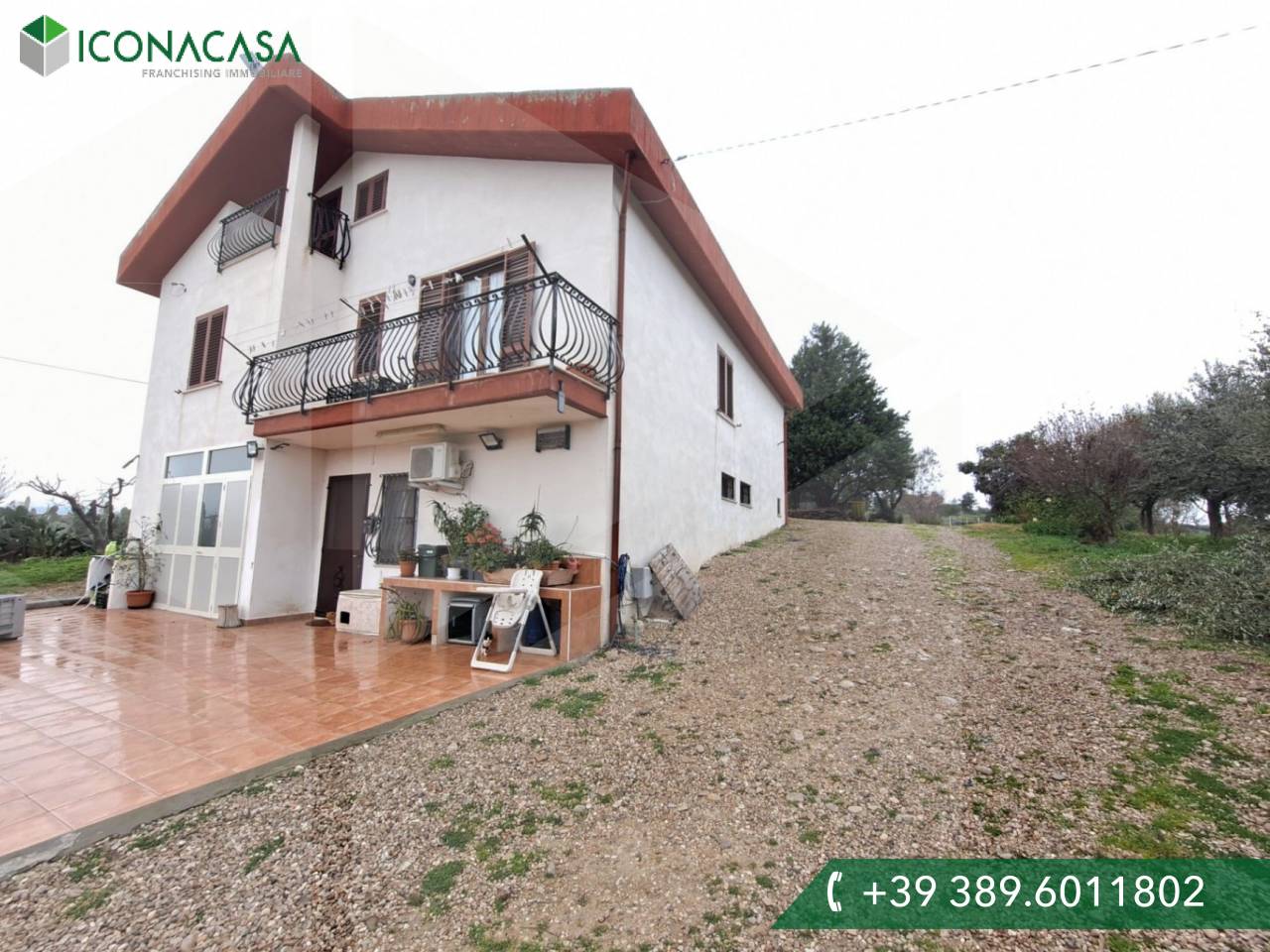 8 rooms Villa in L'Aquila, Italy No. 24777