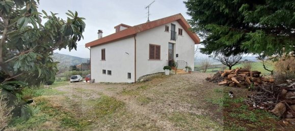 8 rooms Villa in L'Aquila, Italy No. 24777 3