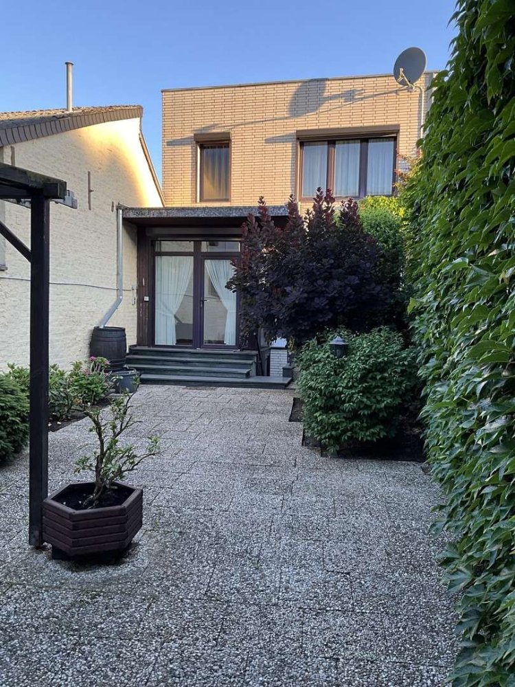 Casa de 6 habitaciónes en Rhein-Erft, Germany No. 337922