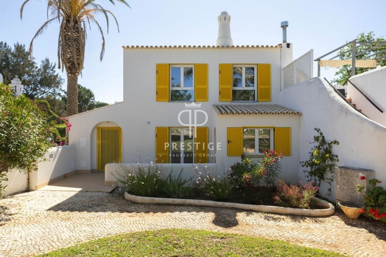 3 bedrooms Villa in Quarteira, Portugal No. 213547