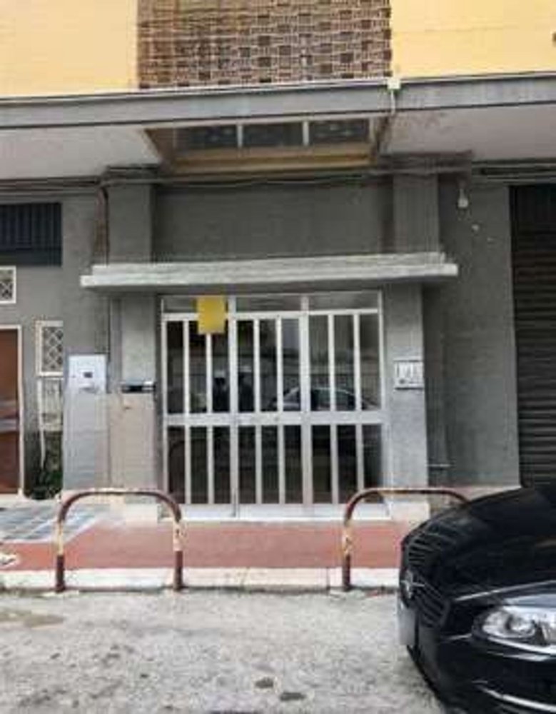 6-Zimmer Wohnung in Bari, Italy, Nr. 236602