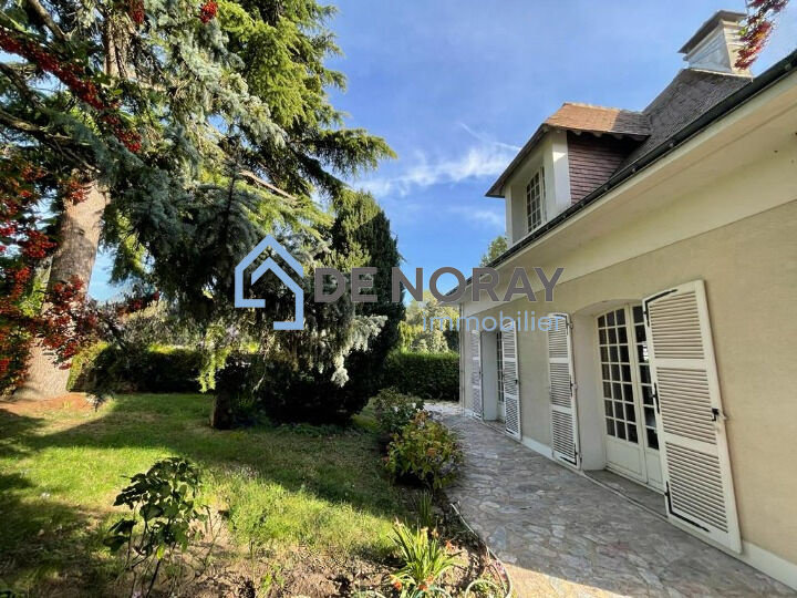 Casa T5 em Loches, France N.º 81013