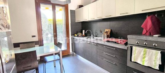 3 bedrooms Villa in Valmadrera, Italy No. 285517 12