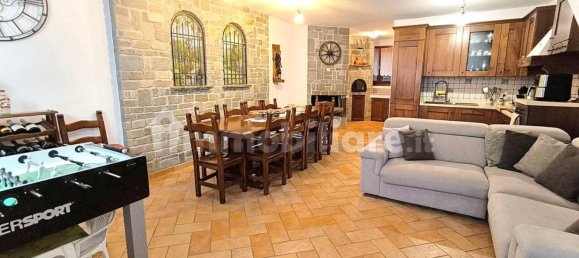 3 bedrooms Villa in Valmadrera, Italy No. 285517 36