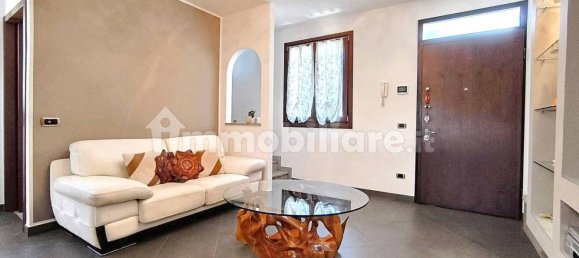 3 bedrooms Villa in Valmadrera, Italy No. 285517 10