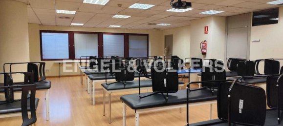 1150m² Commercial property in Gracia, Spain No. 88018 3