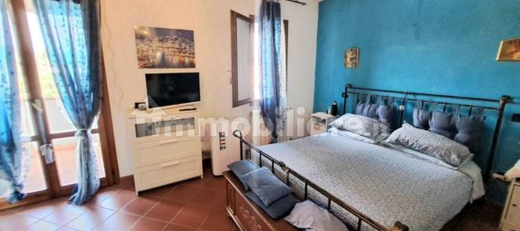 3 Schlafzimmer Haus in Empoli, Italy, Nr. 337614 11