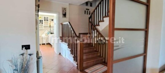 3 Schlafzimmer Haus in Empoli, Italy, Nr. 337614 7