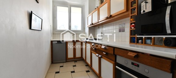 2 rooms Apartment in Chilly-Mazarin, France No. 326599 3