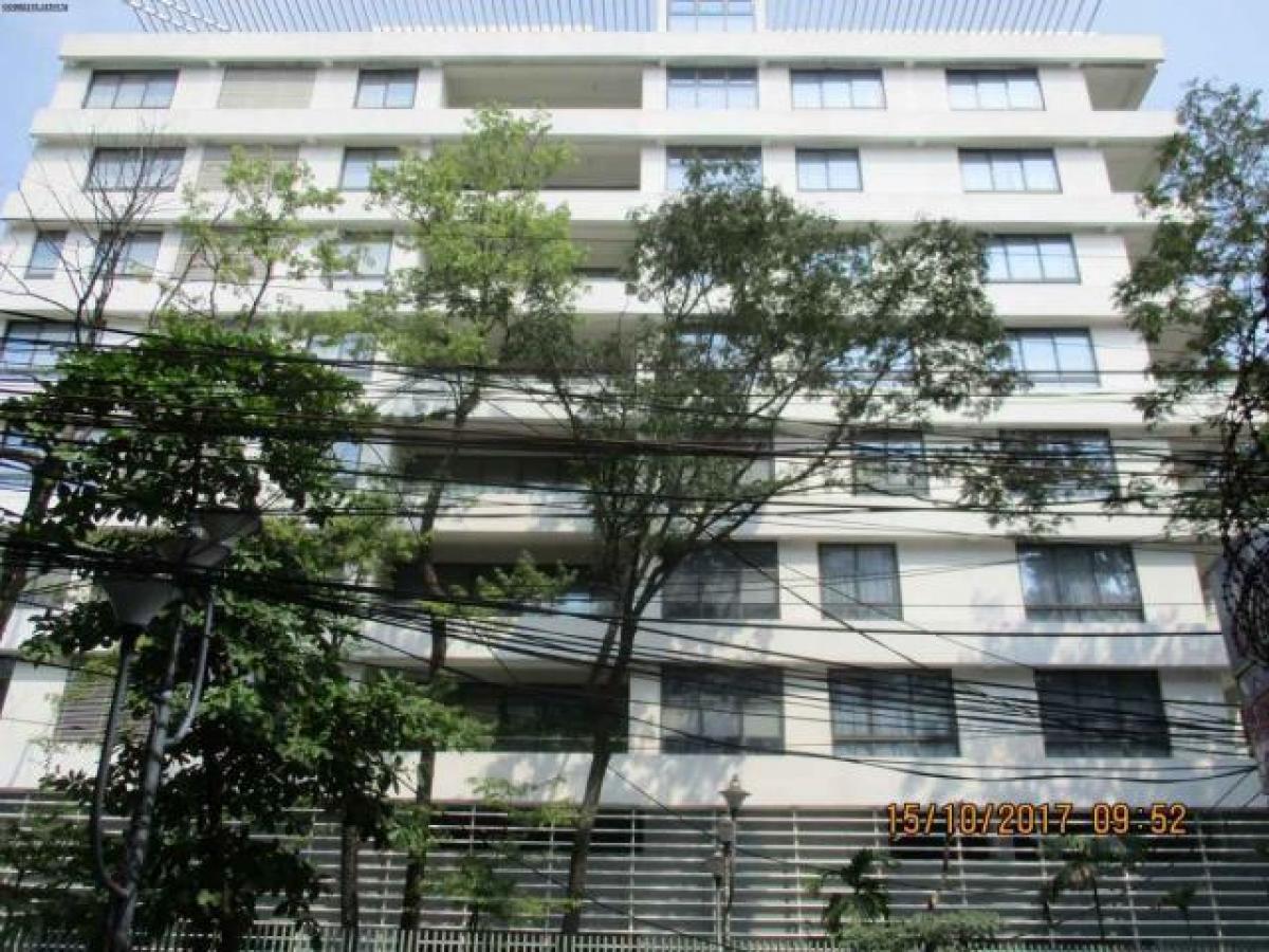 4 bedrooms House in Kolkata, India No. 26995