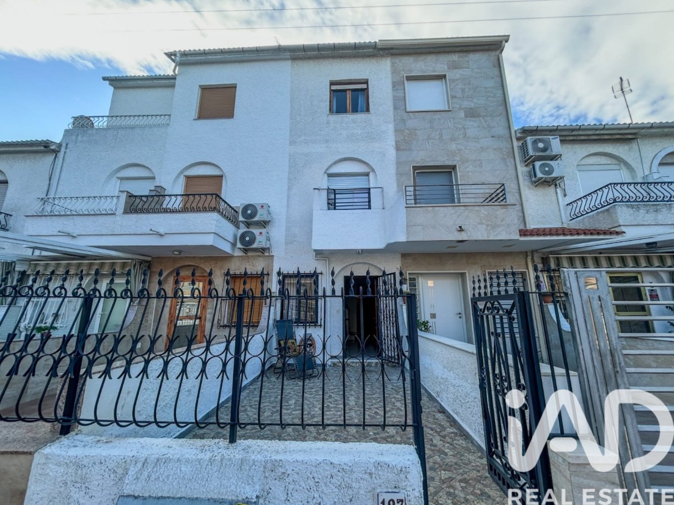 4 bedrooms Townhouse in Santa Pola, Spain No. 292403