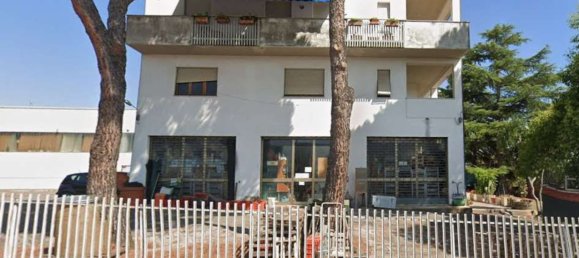 4 rooms Apartment in Perugia, Italy No. 45681 48