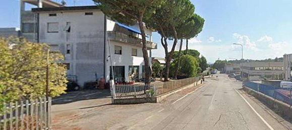 4 rooms Apartment in Perugia, Italy No. 45681 11