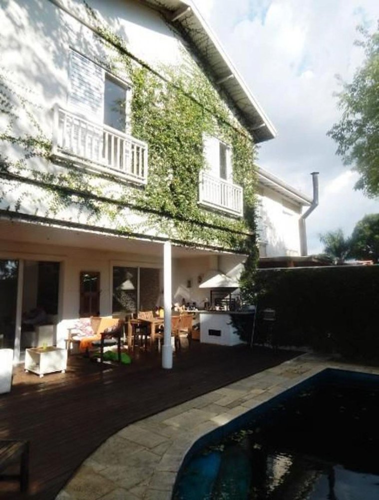 4 bedrooms House in Sao Paulo, Brazil No. 597358