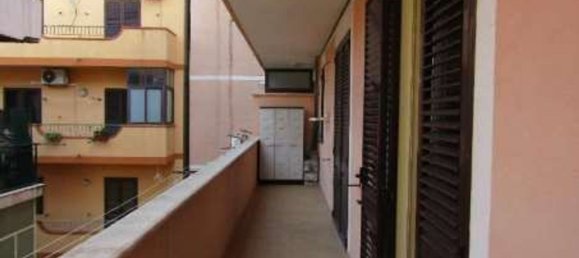 Apartamento de 6 divisões em Villa San Giovanni, Italy N.º 187384 2