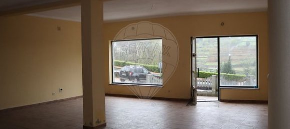 80m² Commercial property in Seia, Portugal No. 73193 4