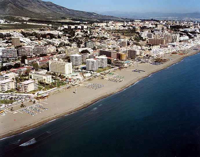 Gebäude in Torremolinos, Spain 323m², Nr. 79738