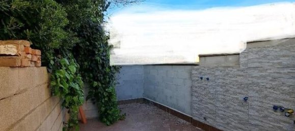 2-salle Appartement à Vicopisano, Italy No. 41675 3