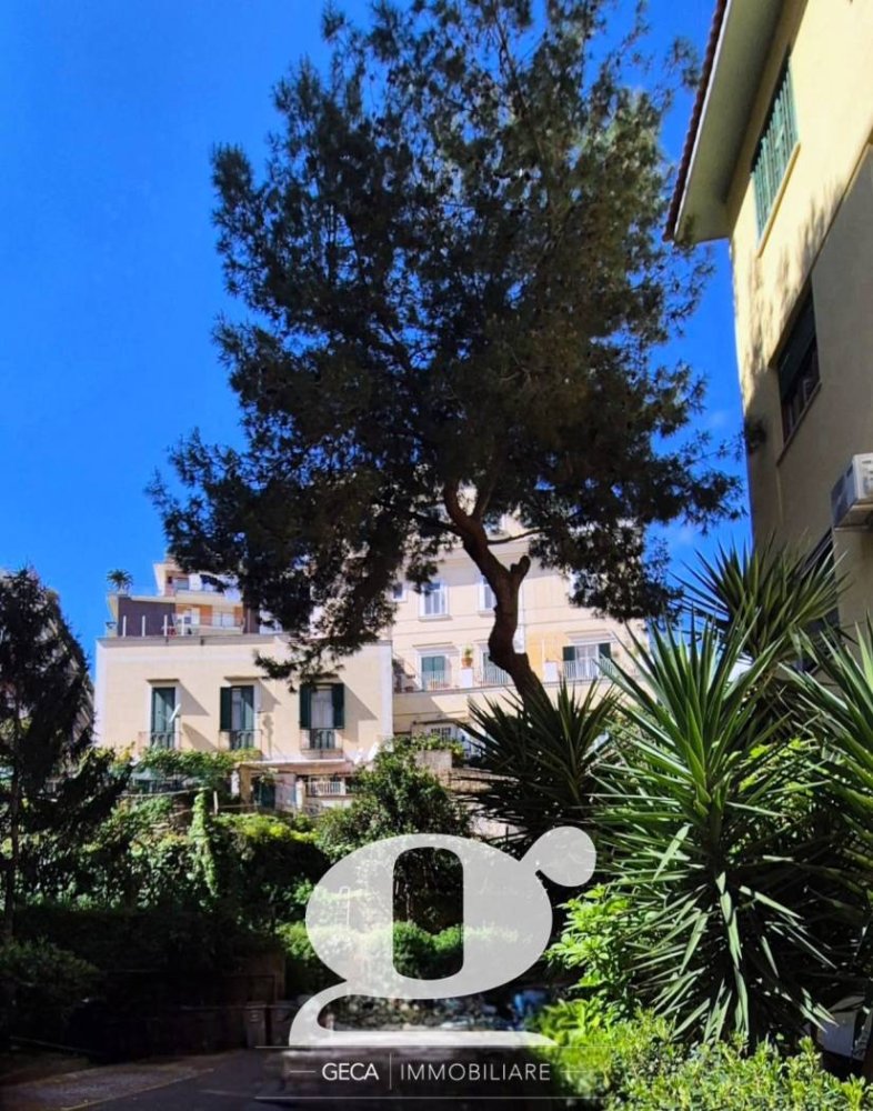 2 bedrooms Apartment in Naples, Italy No. 213678