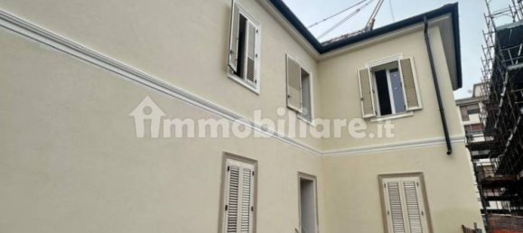2 bedrooms Apartment in Campi Bisenzio, Italy No. 9902 6