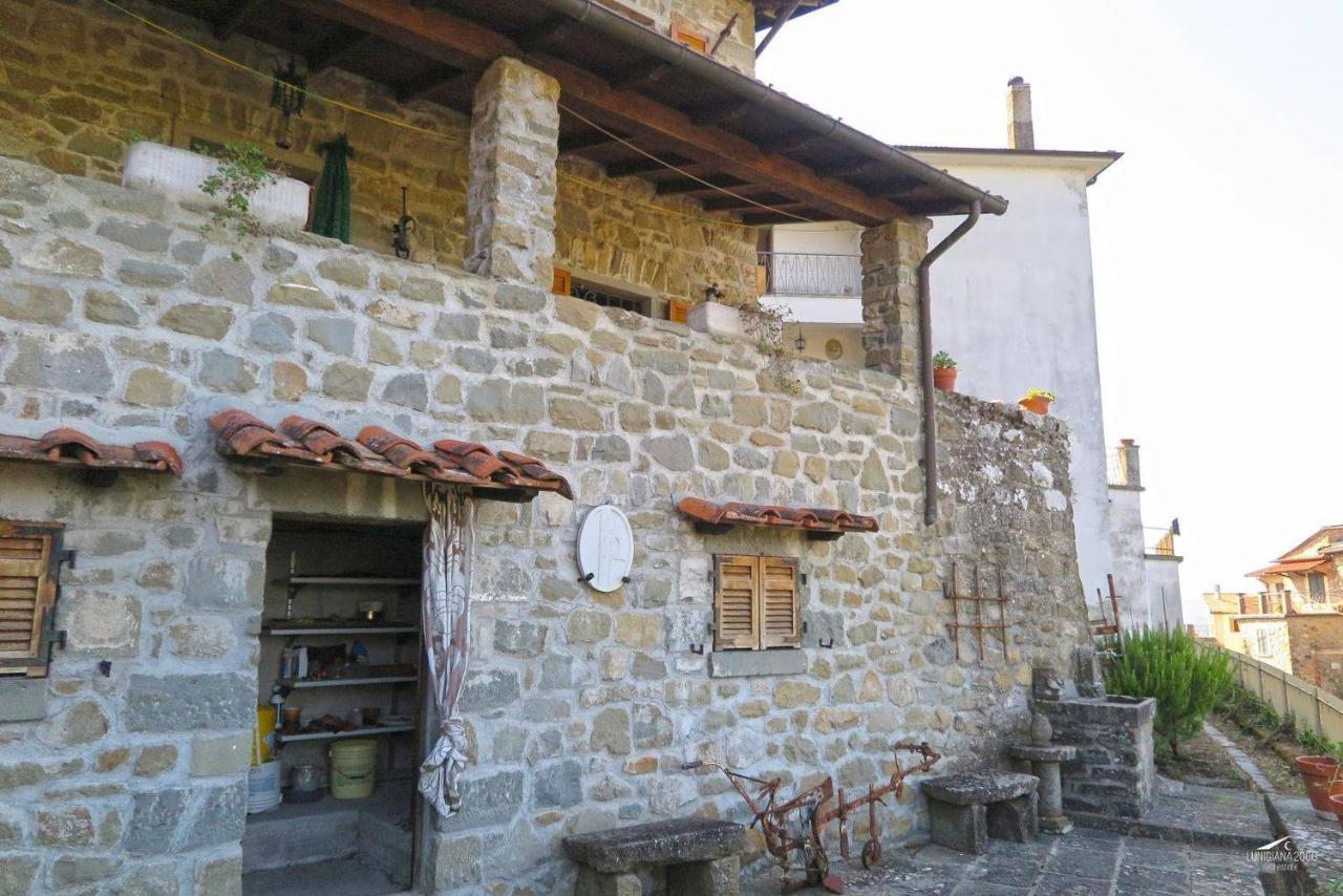 14 rooms Villa in Fivizzano, Italy No. 172608